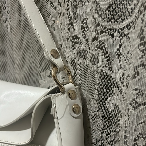 KATE SPADE-NWOT! BEAUTIFUL WHITE LEATHER W/SILVER GLITTERY ACCENT-CLEAN INSIDE! - Picture 5 of 10